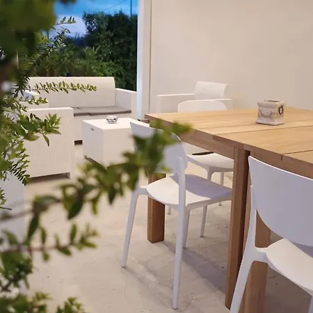 Casadoma Casa - 別荘 ポリコーロ